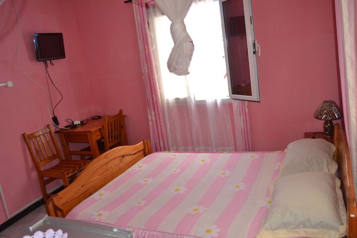 Room 5 of 15