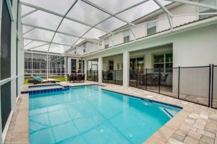 Pool 24 of 26