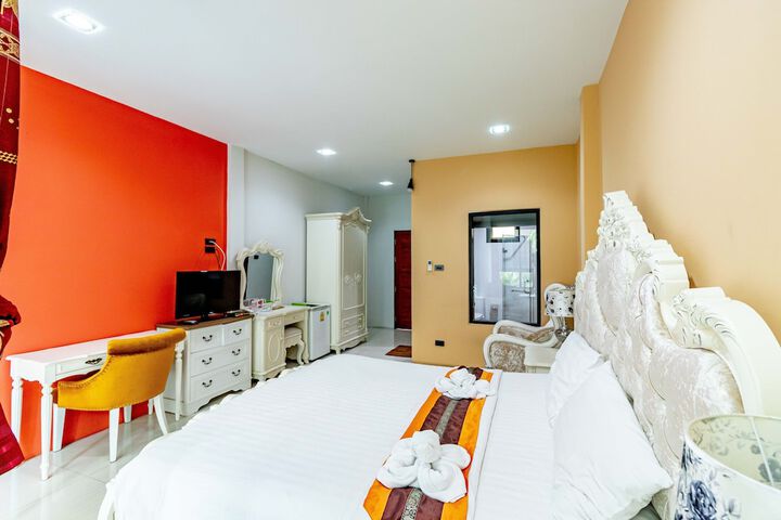 Room 12 of 39