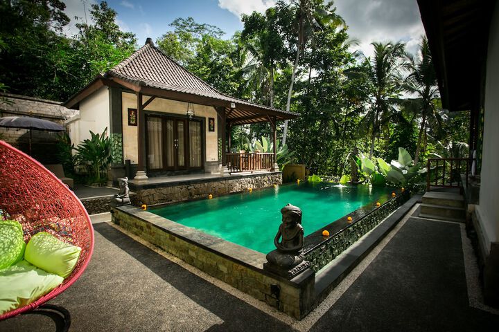 Pool 49 of 71