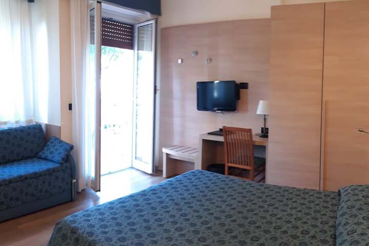 Room 33 of 78