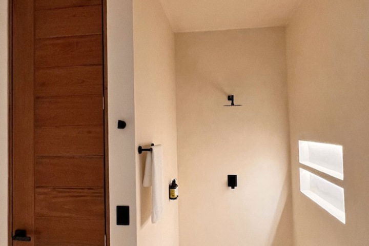 Room 70 of 90