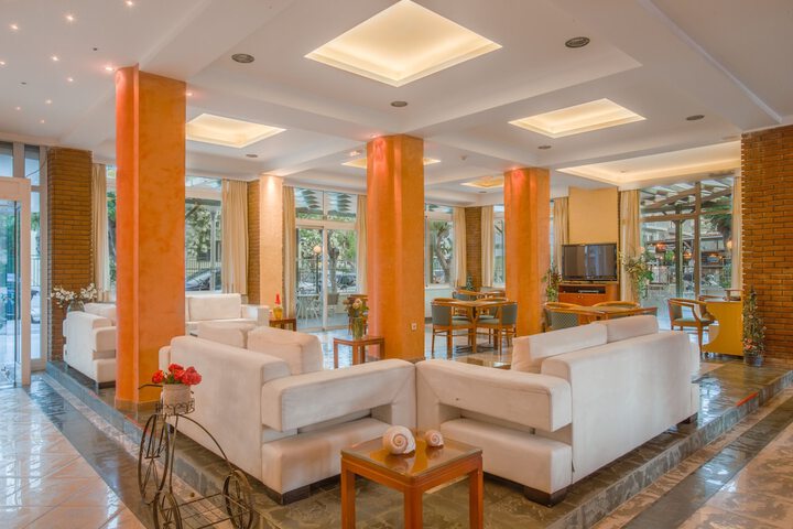 Guest Lobby