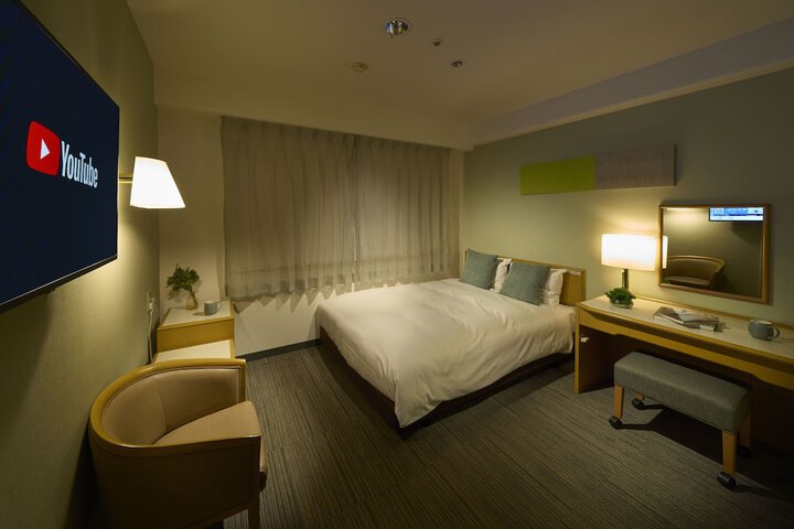 Room 5 of 24