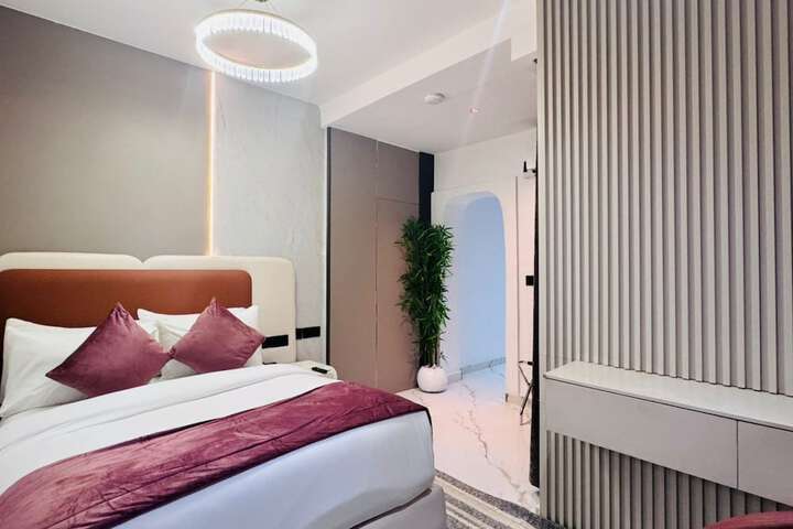 Room 5 of 36