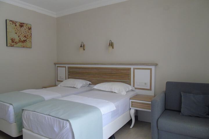 Room 18 of 34