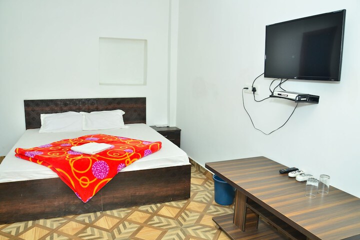 Room 4 of 19