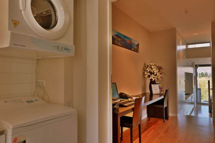 Room 3 of 40