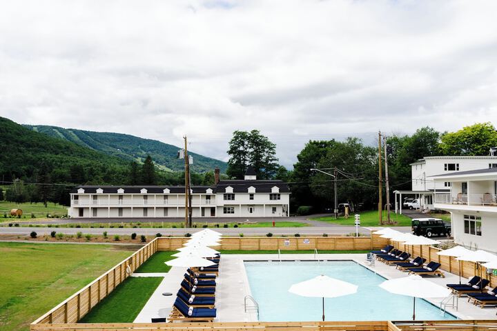 Pool 51 of 76