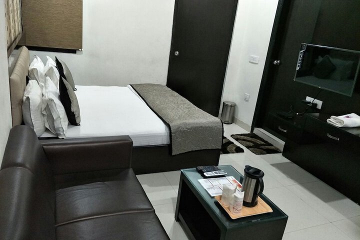 Room 3 of 24