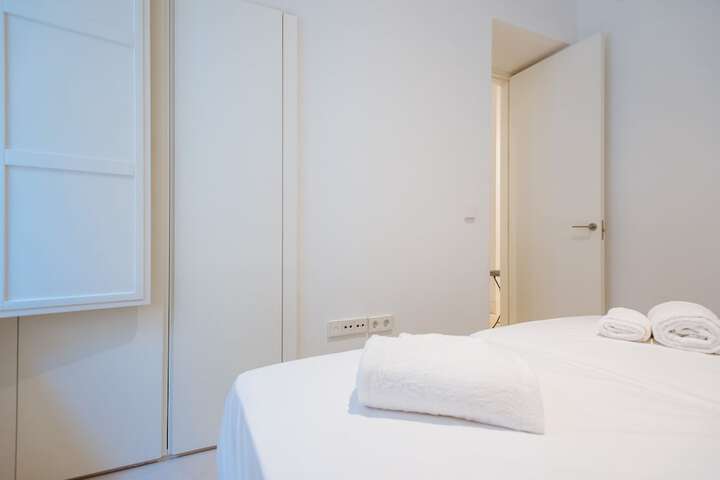 Room 14 of 317