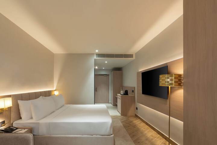 Room 10 of 21