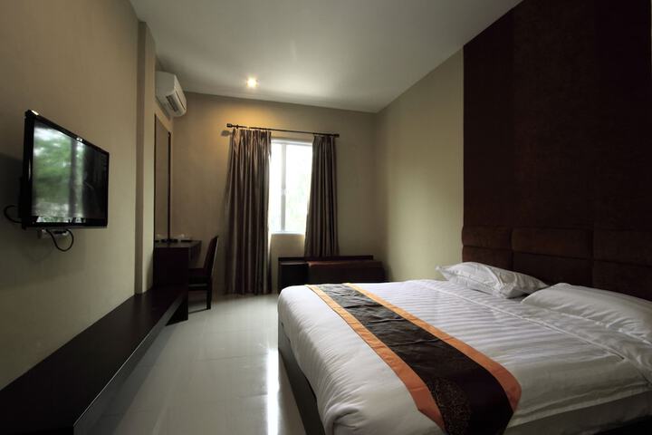 Room 5 of 15