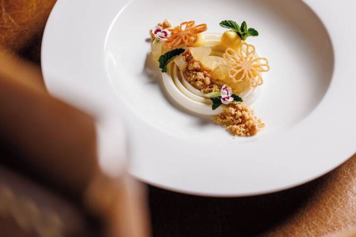 Dining 81 of 109