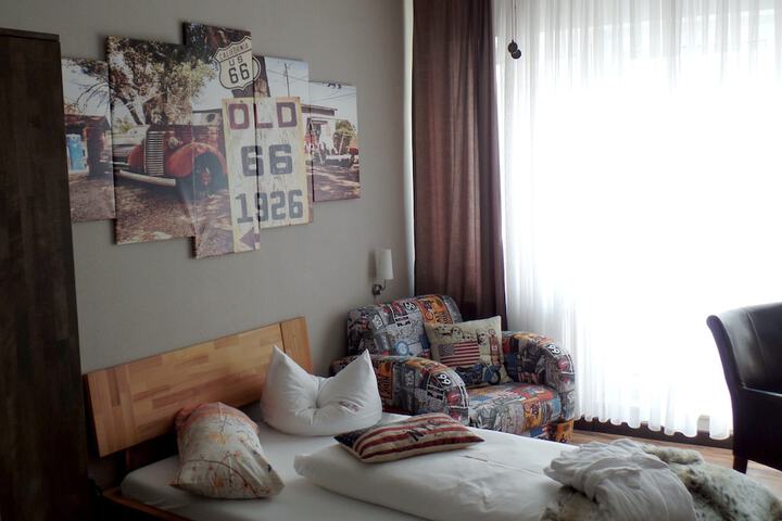Room 4 of 43