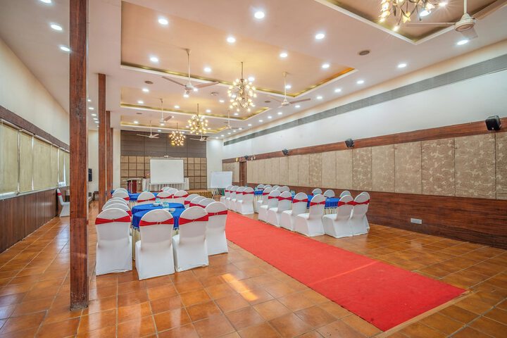 Ballroom/Hall 153 of 167
