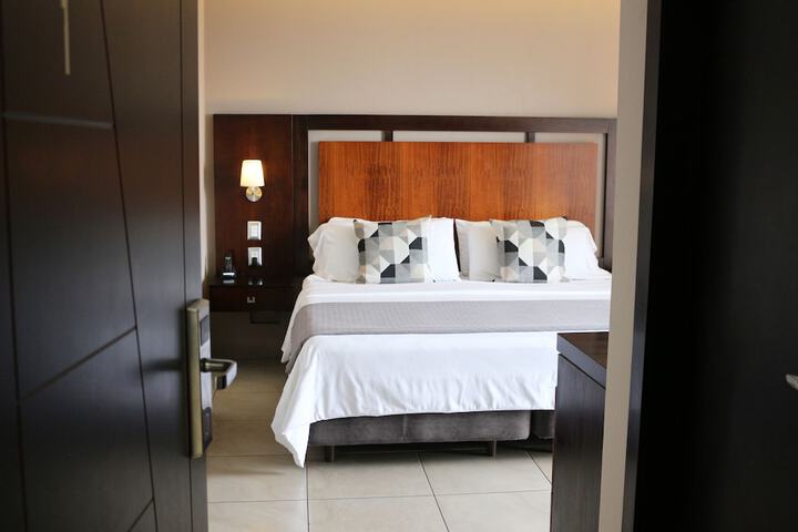 Room 9 of 44