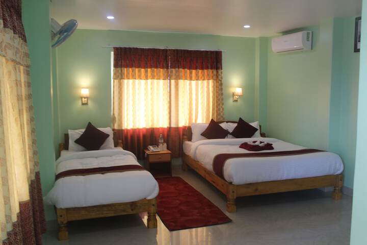 Room 6 of 14