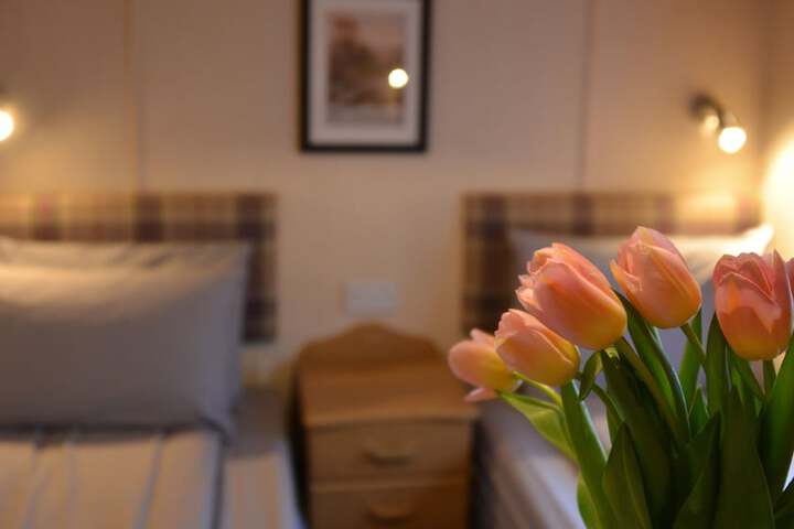 Room 8 of 117