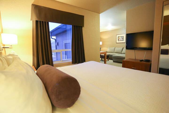 Room 2 of 110