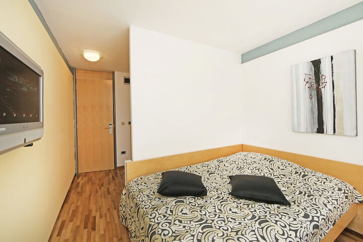 Room 14 of 44