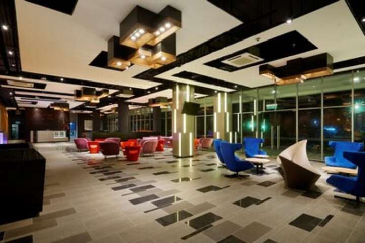 Entrance & Lobby
