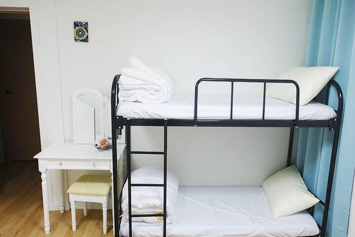 Room 10 of 49