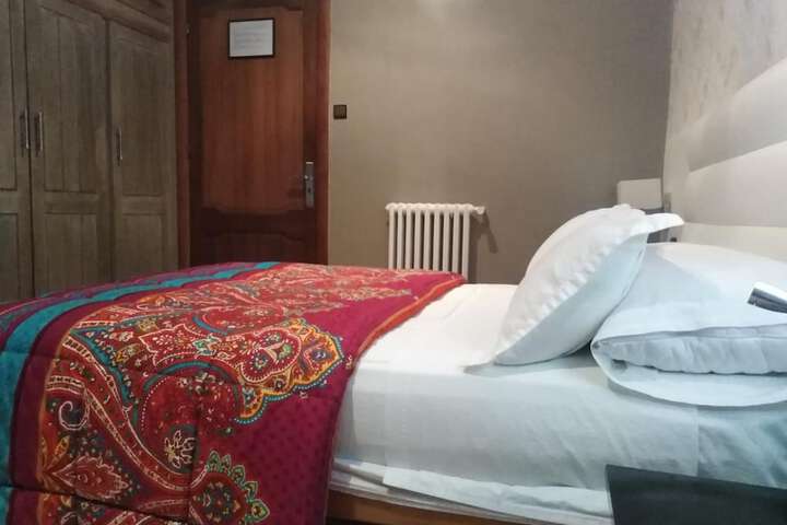 Room 7 of 31