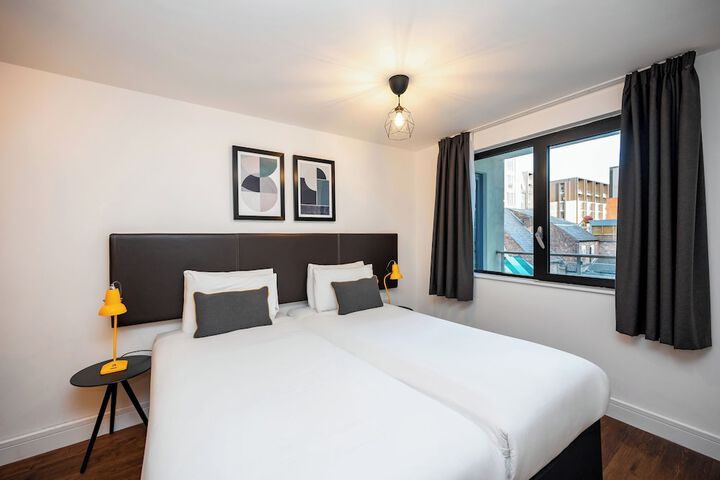 Room 10 of 62
