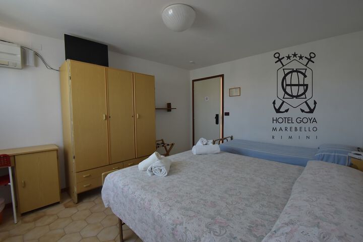Room 16 of 43