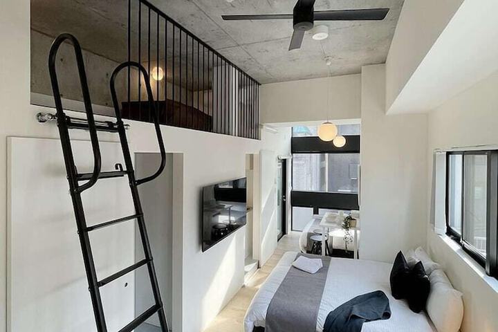 Room 22 of 177