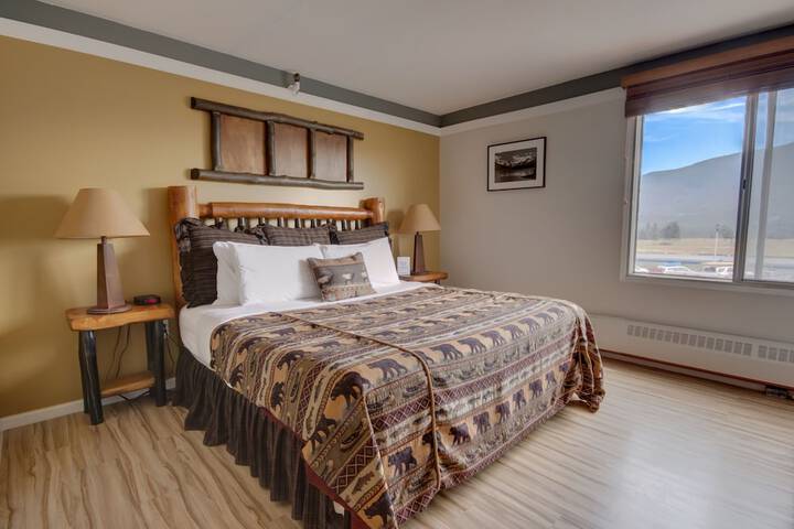 Room 32 of 52
