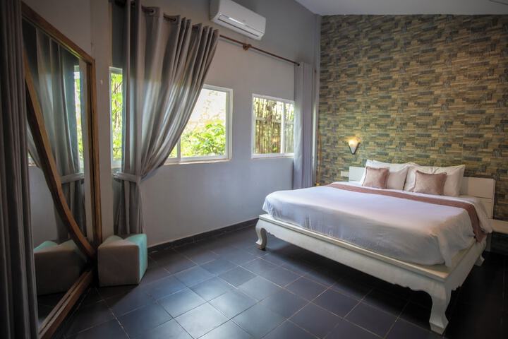 Room 42 of 120