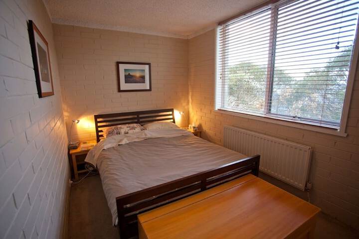 Room 2 of 11