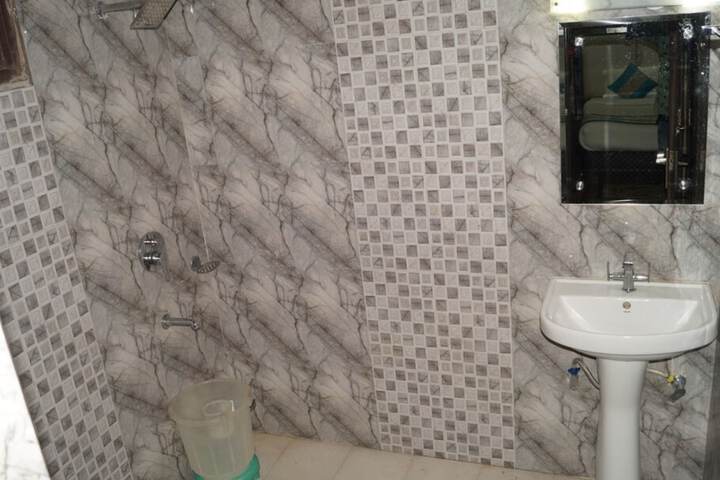 Room 3 of 4