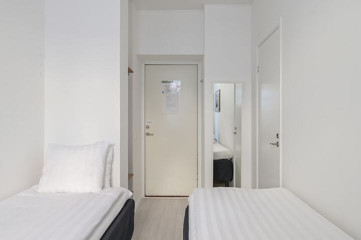 Room 13 of 75