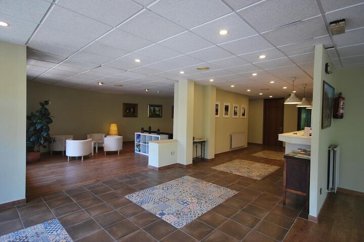 Entrance & Lobby