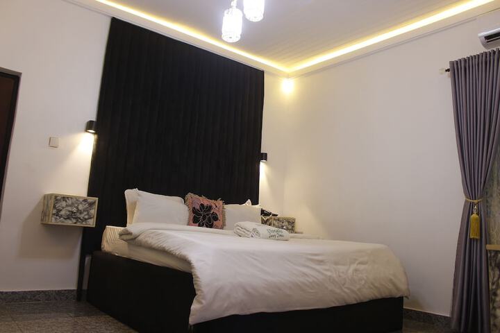 Room 16 of 26