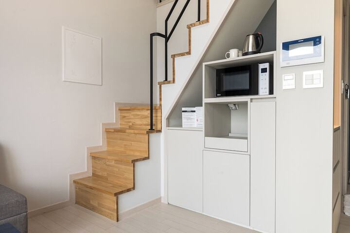 Room 10 of 29