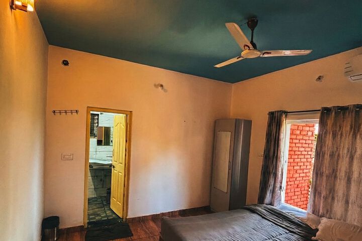 Room 27 of 80