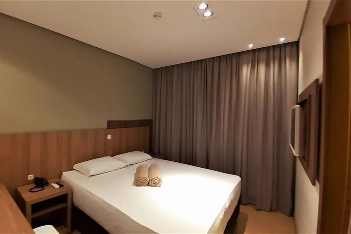 Room 4 of 14