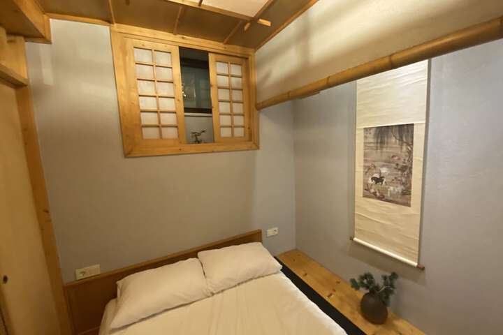 Room 25 of 105