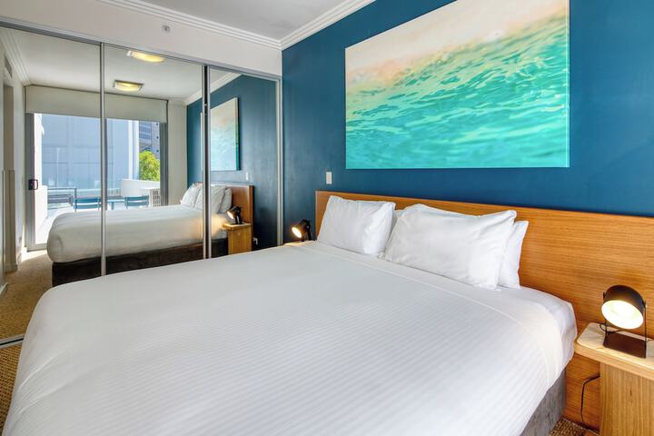 Room 34 of 308