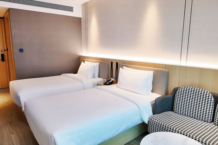Room 42 of 69