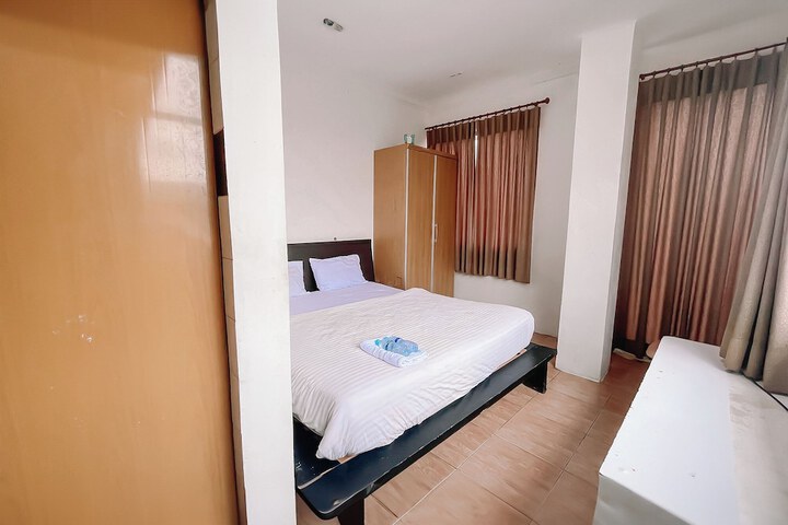 Room 5 of 22