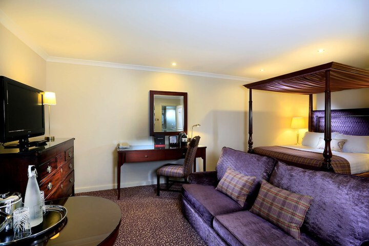 Room 14 of 71