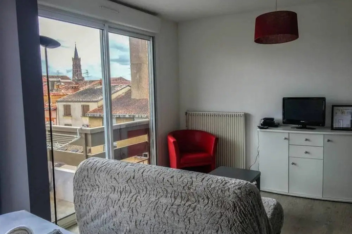 Room 4 of 6
