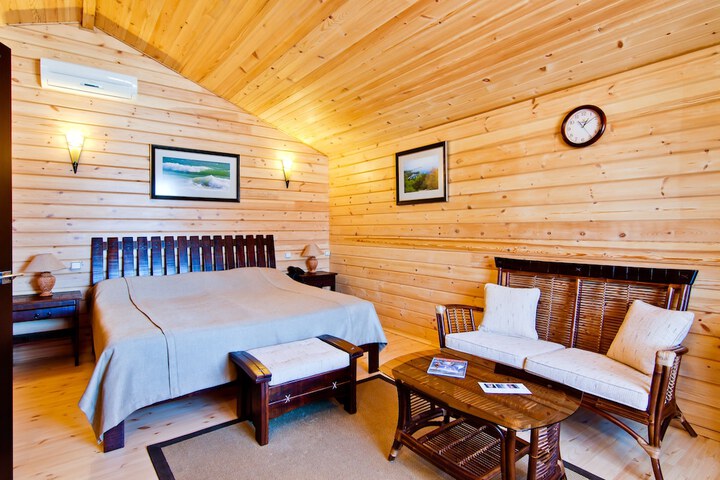 Room 4 of 45