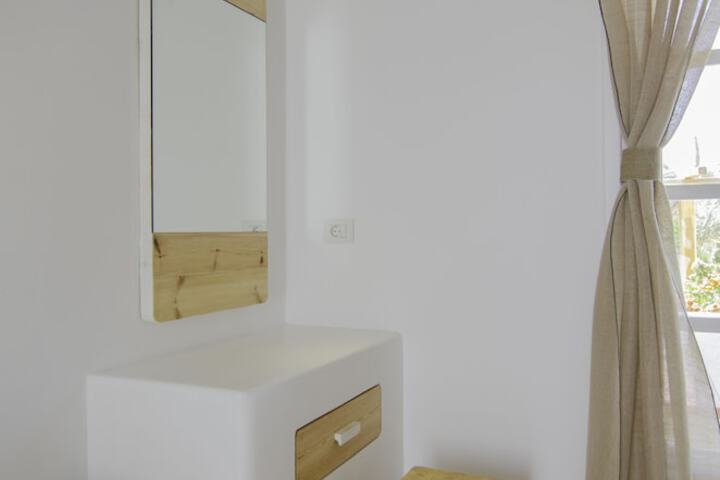 Room 54 of 142