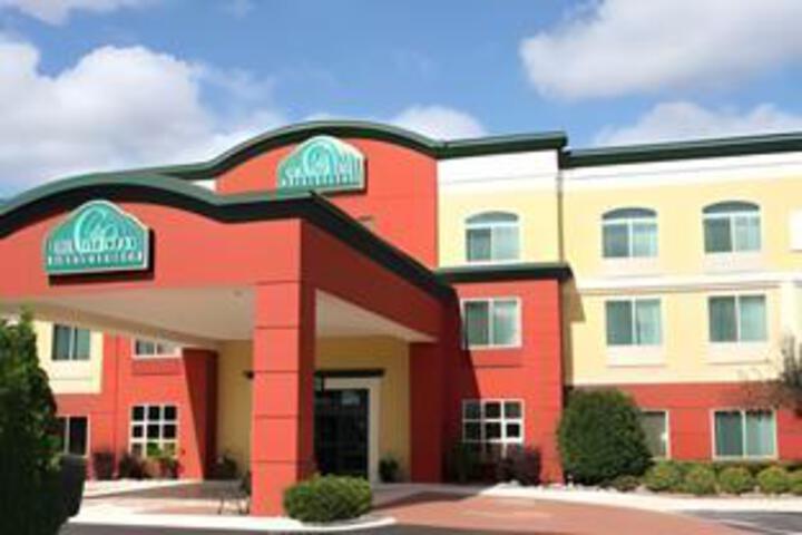 GrandStay Hotel Appleton - Fox River Mall in Appleton, WI